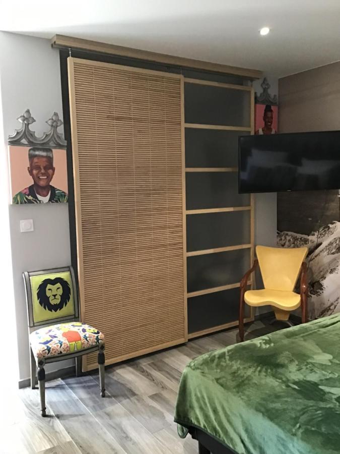 Chambre Pic Du Midi Appartement Only Adults กอมปอง ภายนอก รูปภาพ